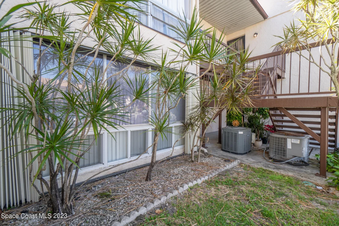 Photo of Unit 5E at 2475 Eagle Drive
