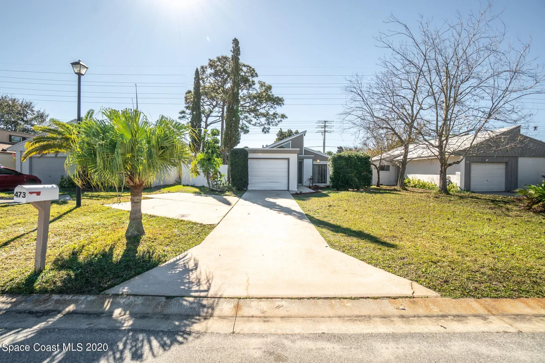 Photo of 473 Willow Tree Drive
