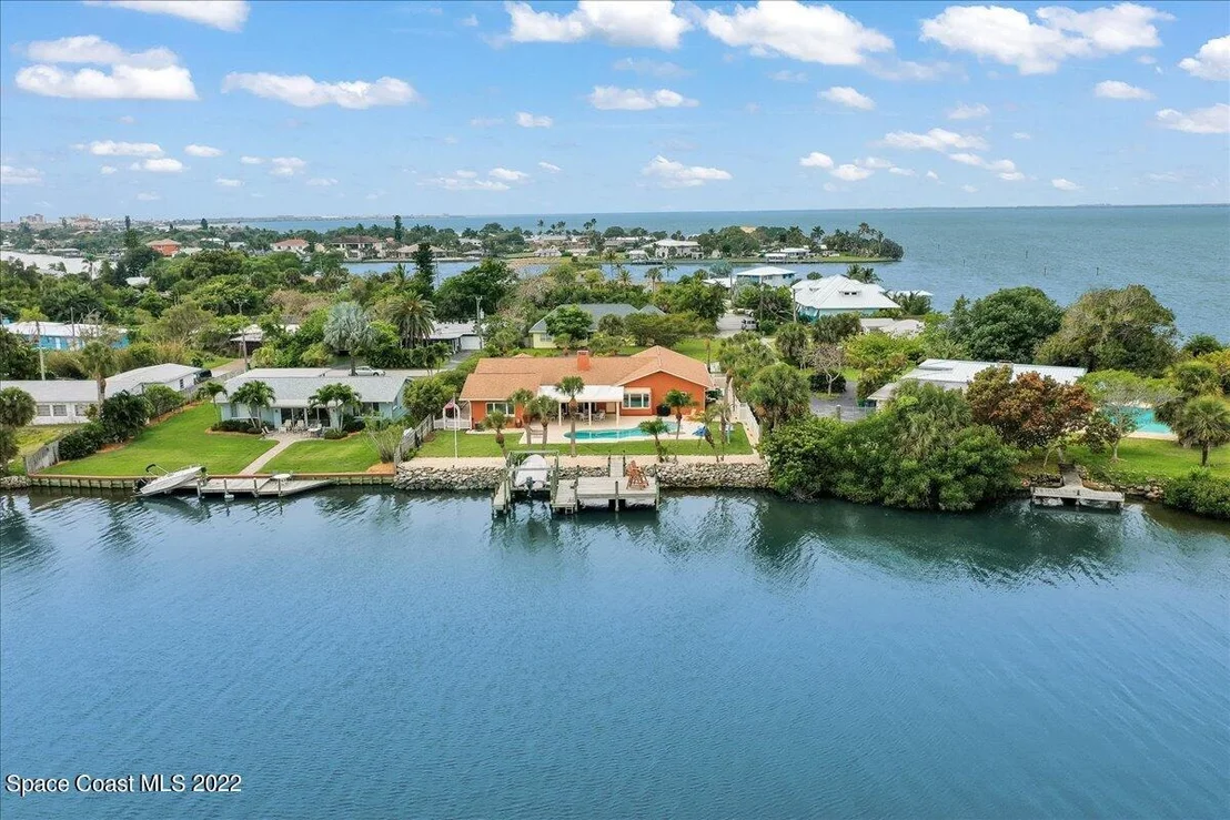 Photo of 83 W Bay Drive