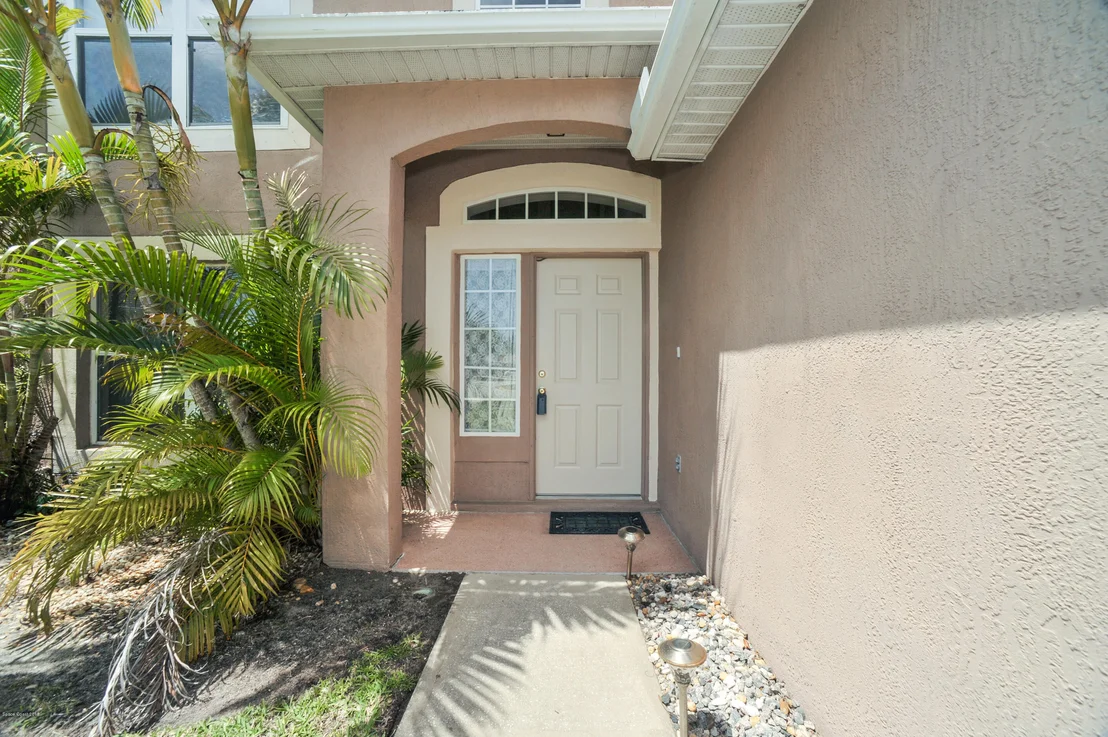 Photo of 1265 White Oak Circle