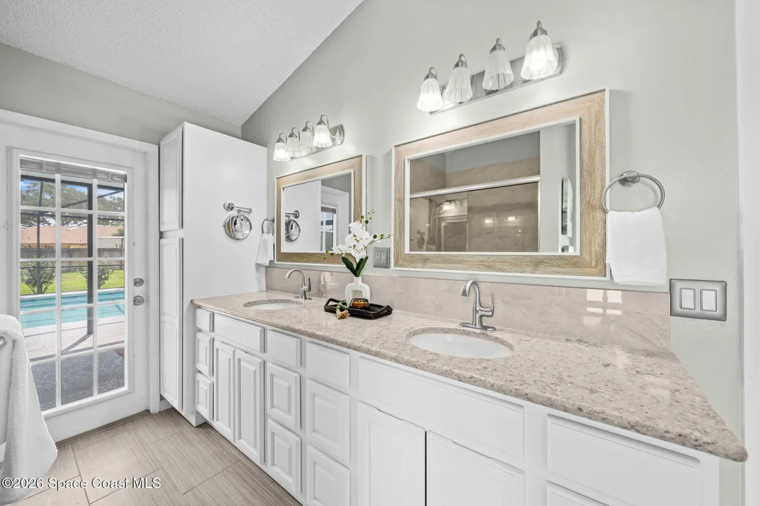 Photo of 4875 Winchester Drive
