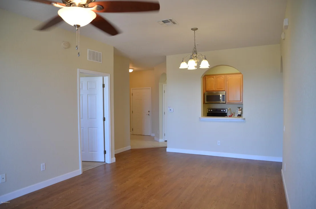 Photo of Unit 307 at 3848 Lexmark Lane