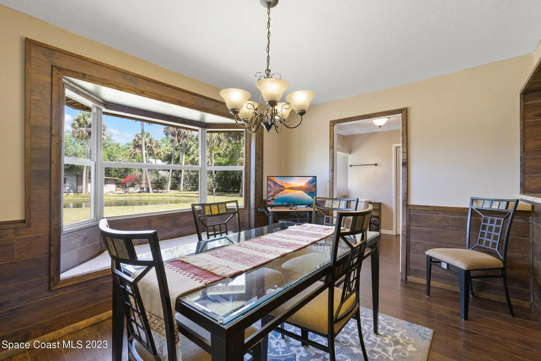 Photo of 2490 Lake Drive
