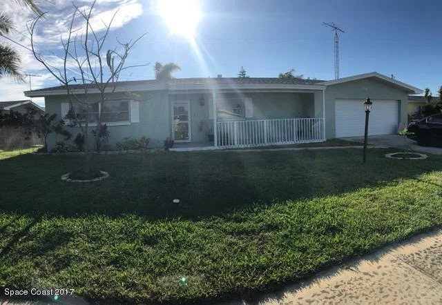 Photo of 625 N Robert Way N