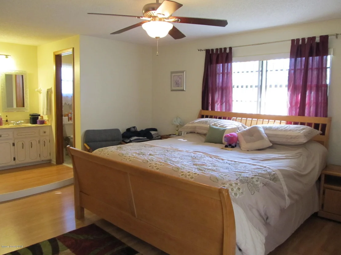 Photo of 1506 Meadowbrook Road NE