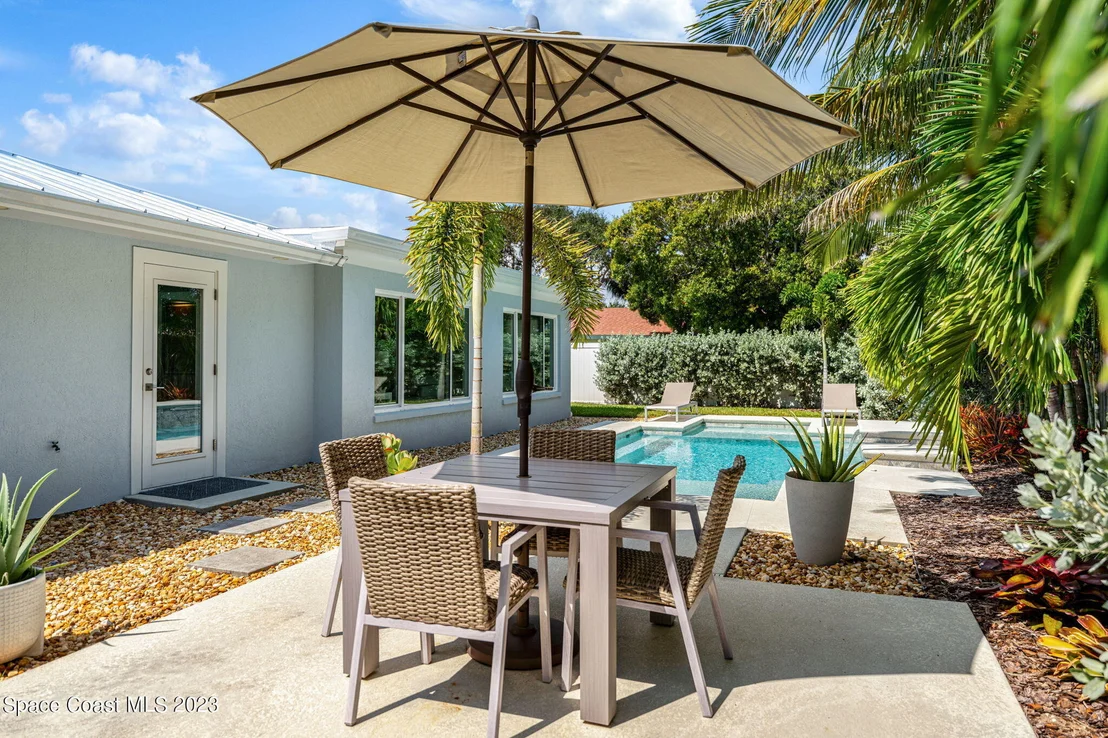 Photo of 543 Biscayne Drive