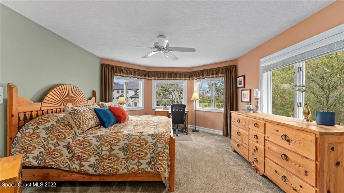 Photo of 873 Oak Park Drive