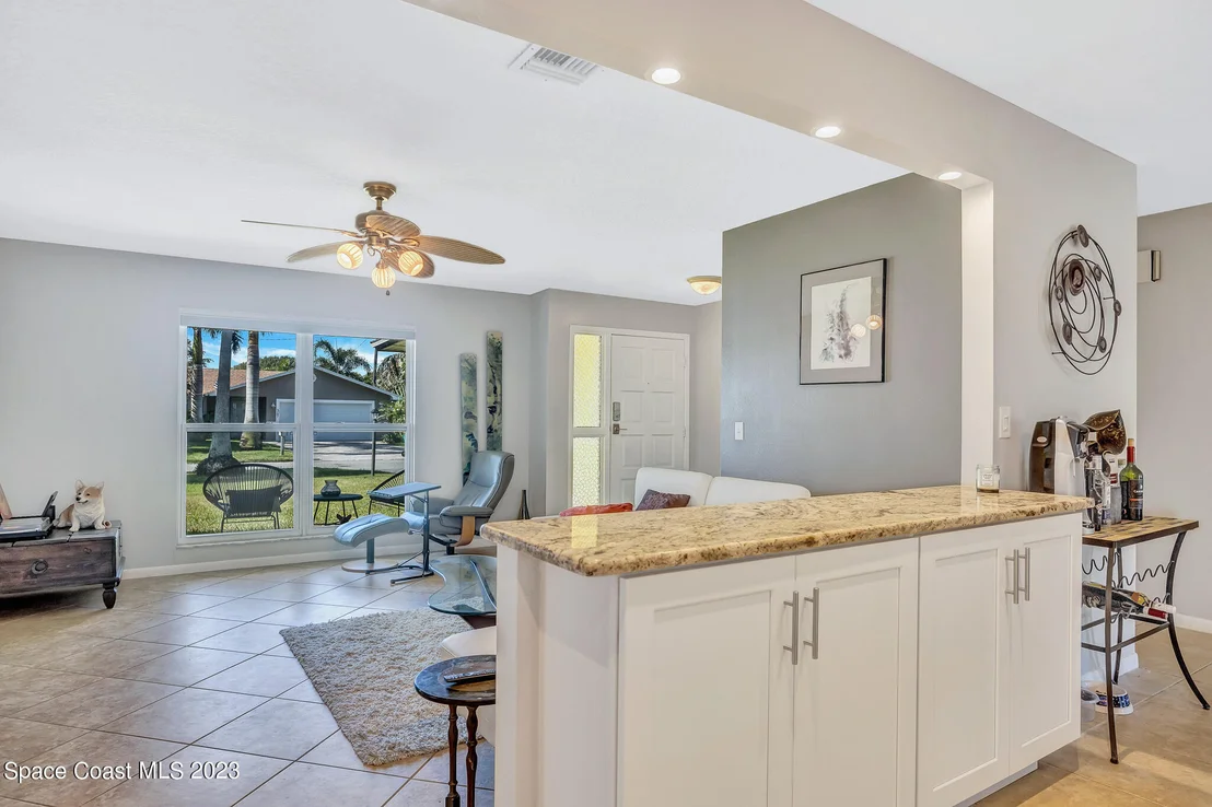 Photo of 380 Bahama Drive