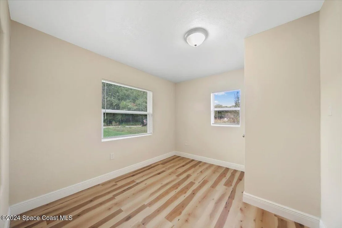 Photo of 2651 Pineapple Avenue