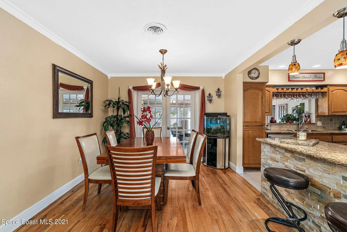 Photo of 1046 Pinetree Drive