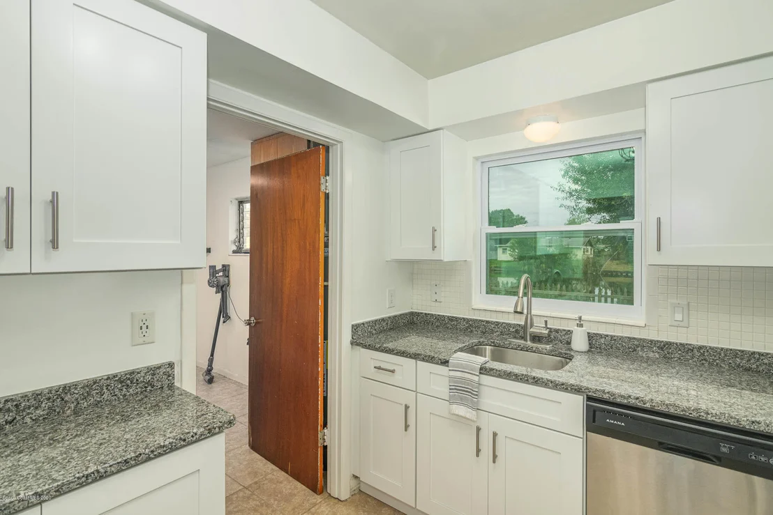 Photo of 1303 Estridge Drive