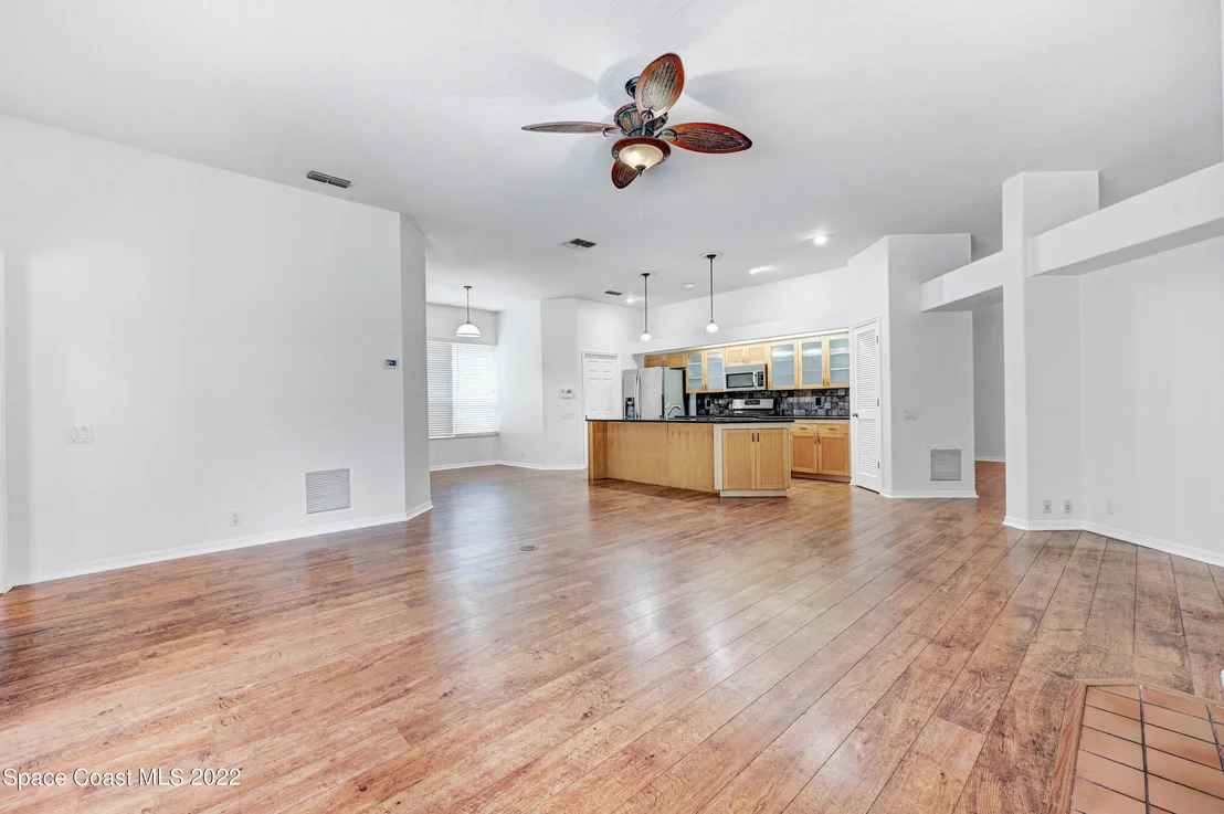 Photo of 3886 Beechgrove Road