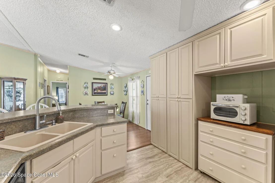Photo of 4403 Twin Lakes Drive