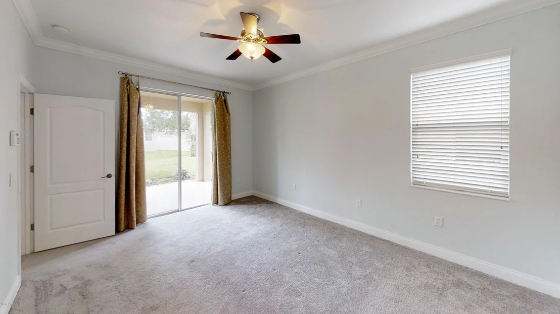 Photo of 662 Waterside Circle