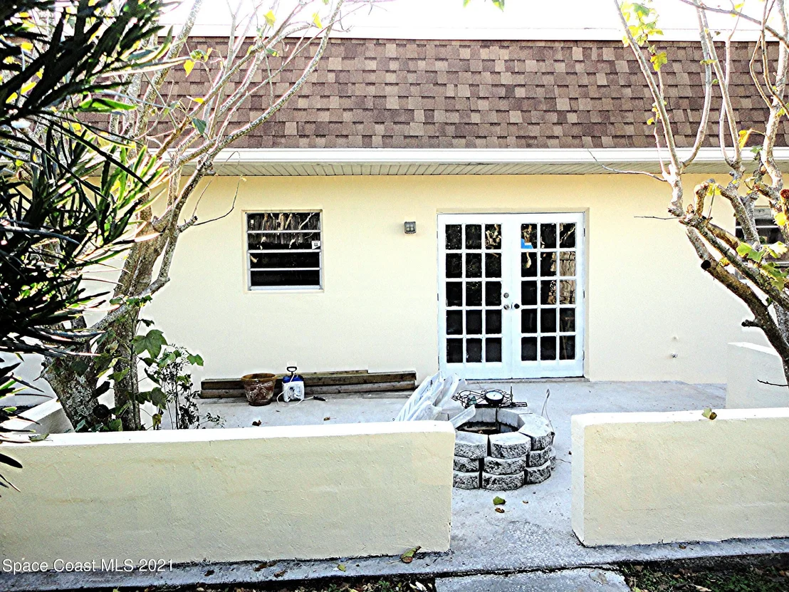 Photo of 3035 Edgewood Drive NE