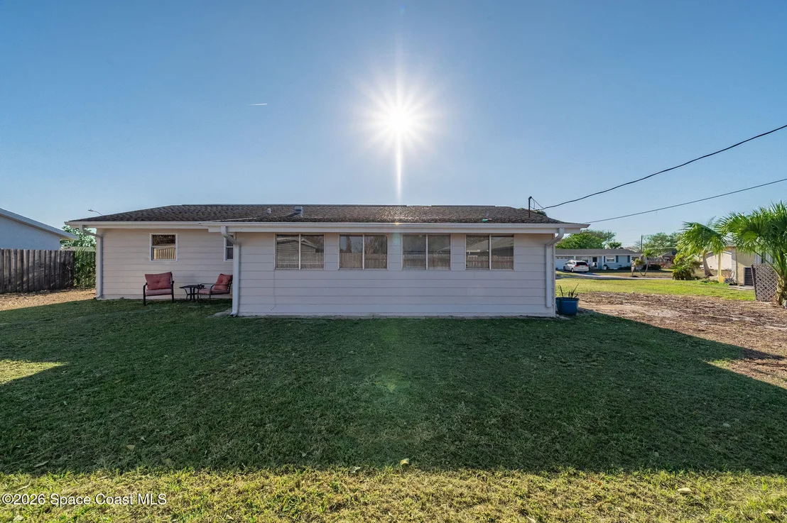 Photo of 995 Eyerly Lane NE