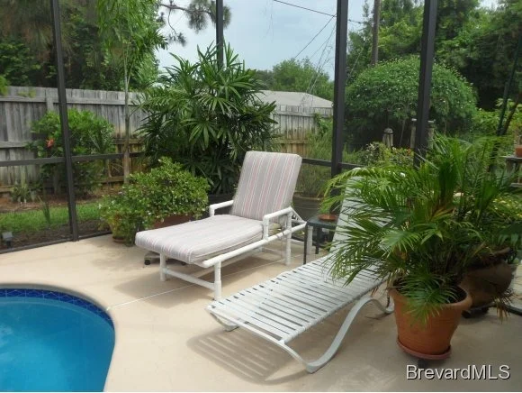 Photo of 310 NE Esterbrook