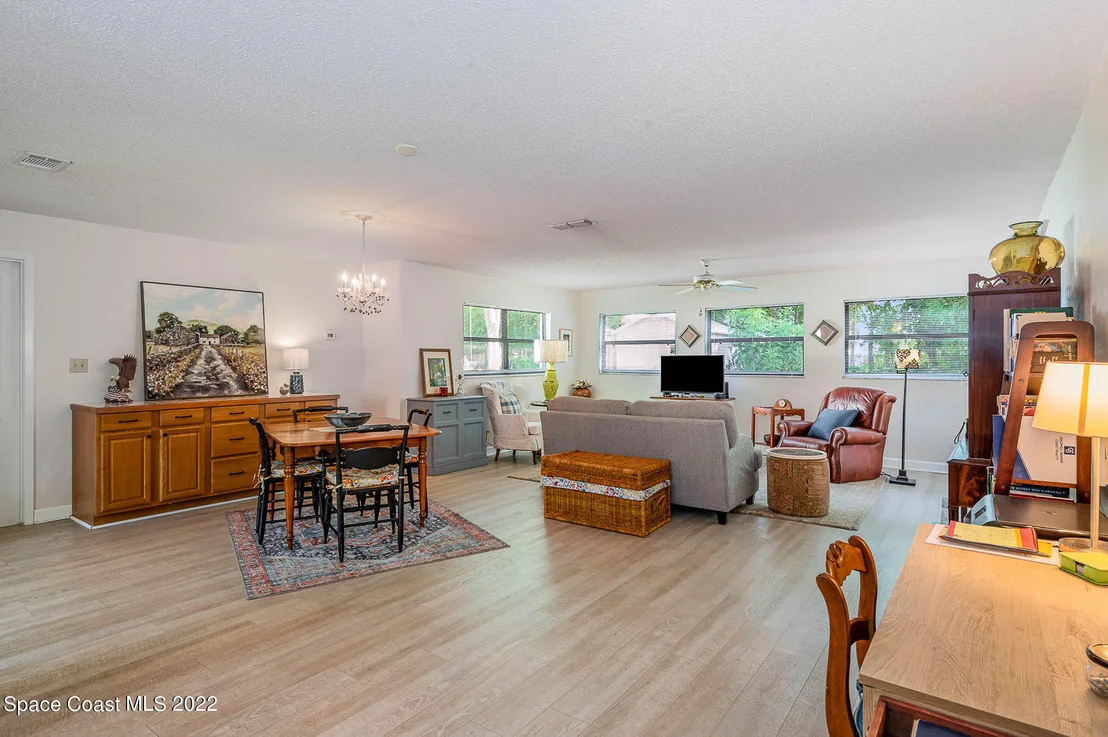Photo of 5460 Friendly Street