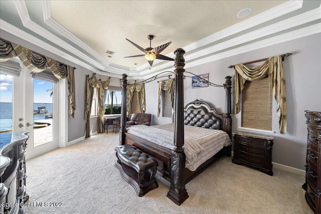 Photo of 671 Indian River Drive