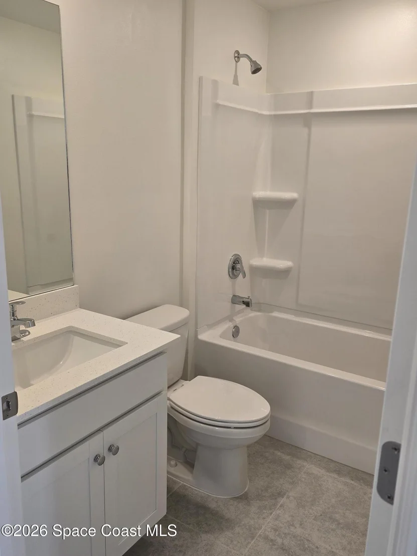 Photo of 582 SW Richmond Circle SW