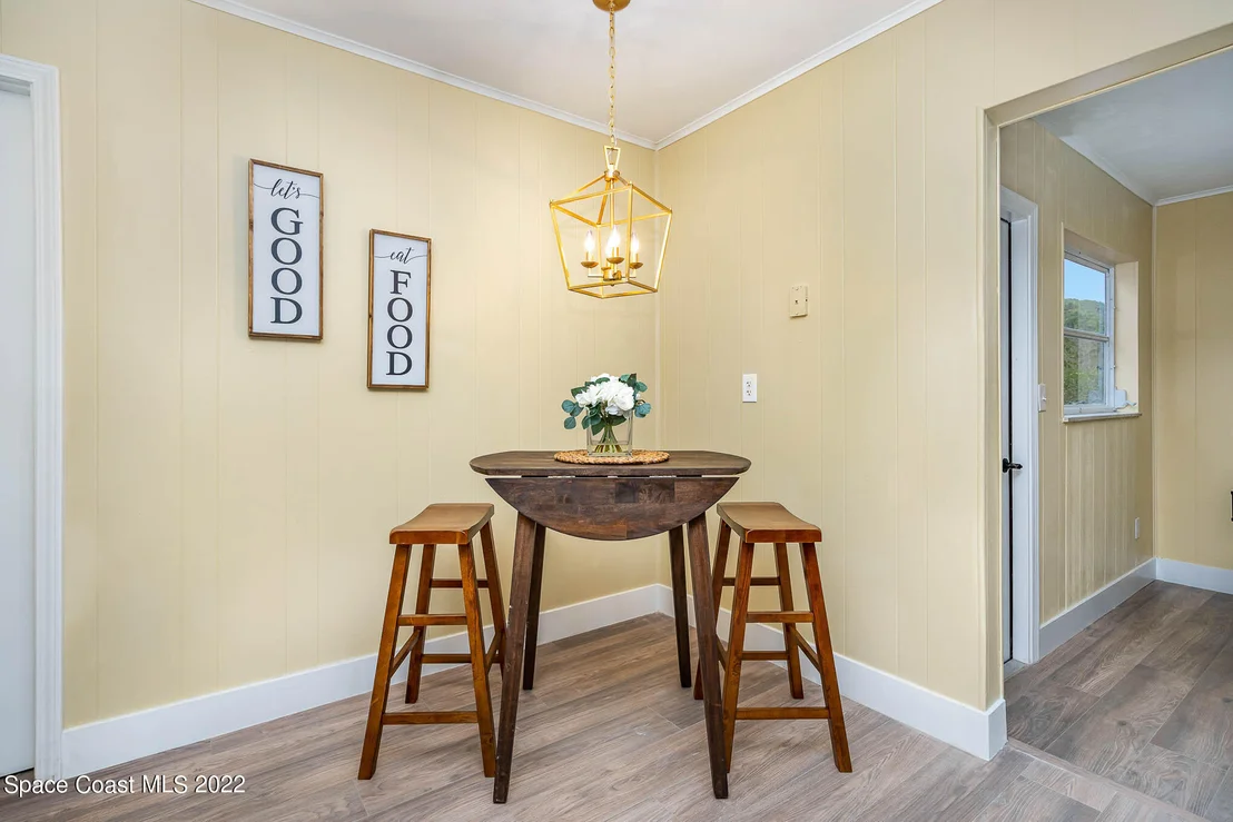 Photo of 721 Pebble Beach Avenue NE