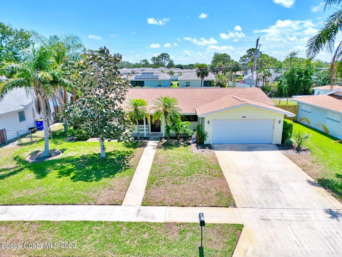 Photo of 899 Jefferson Road