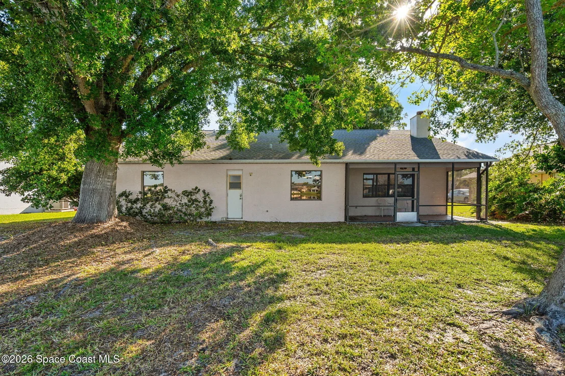 Photo of 2086 Lionel Drive