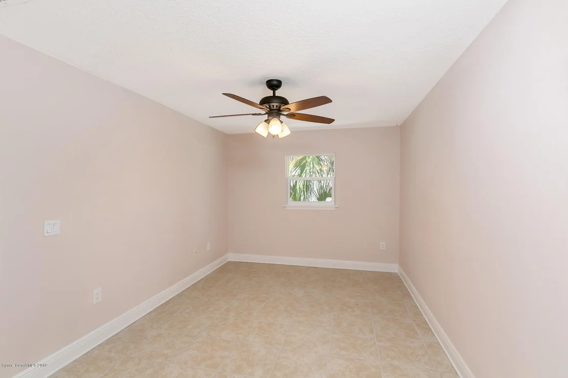 Photo of 1044 Bernice Road