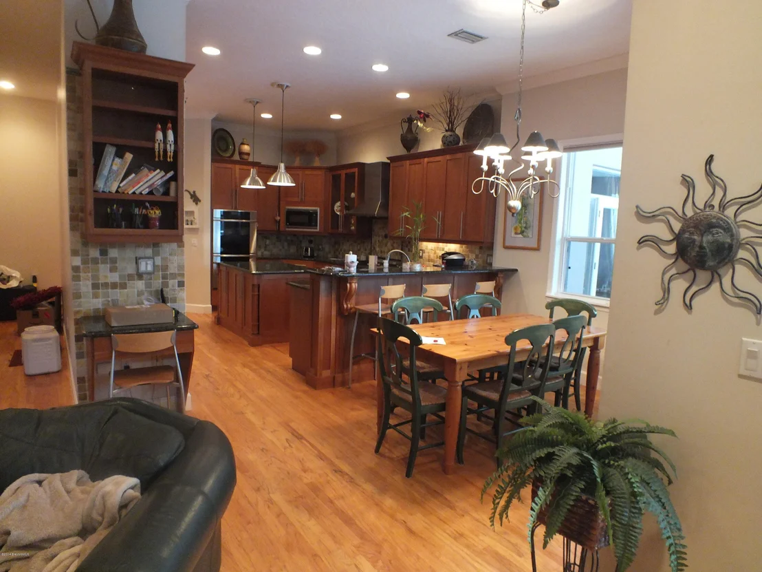 Photo of 470 Oriole Lane