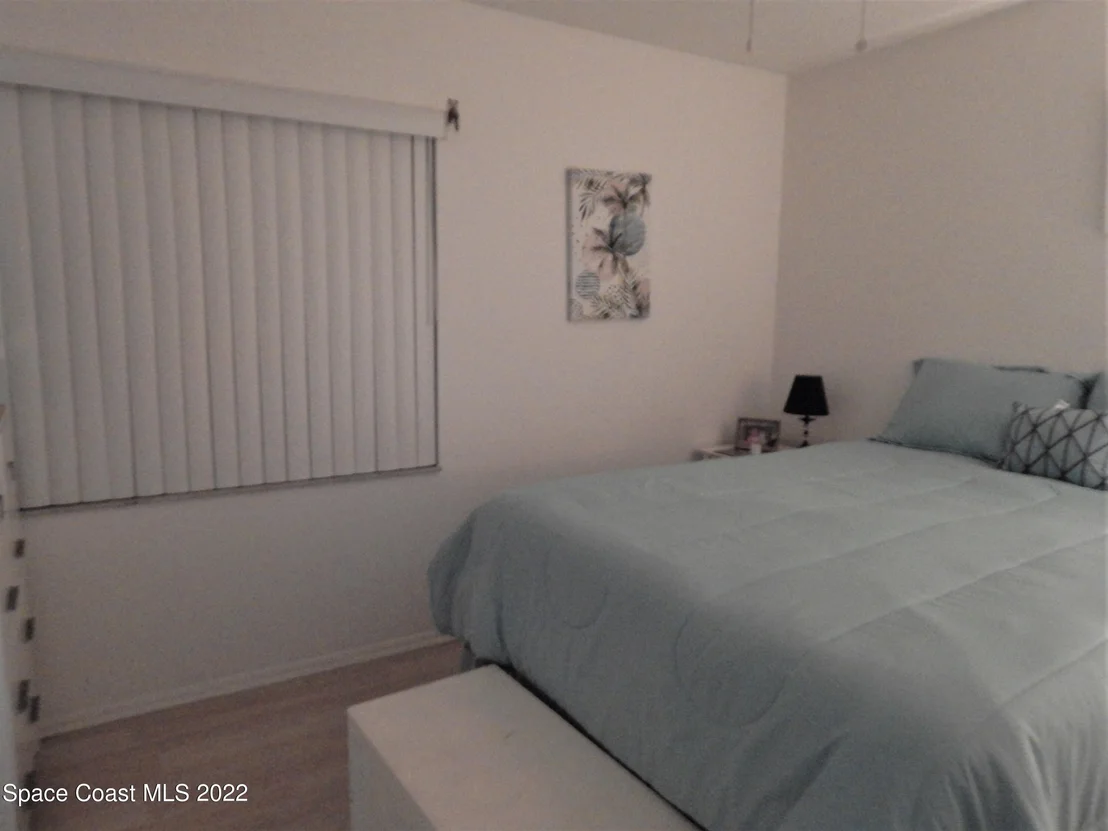 Photo of 1638 Riviera Drive NE