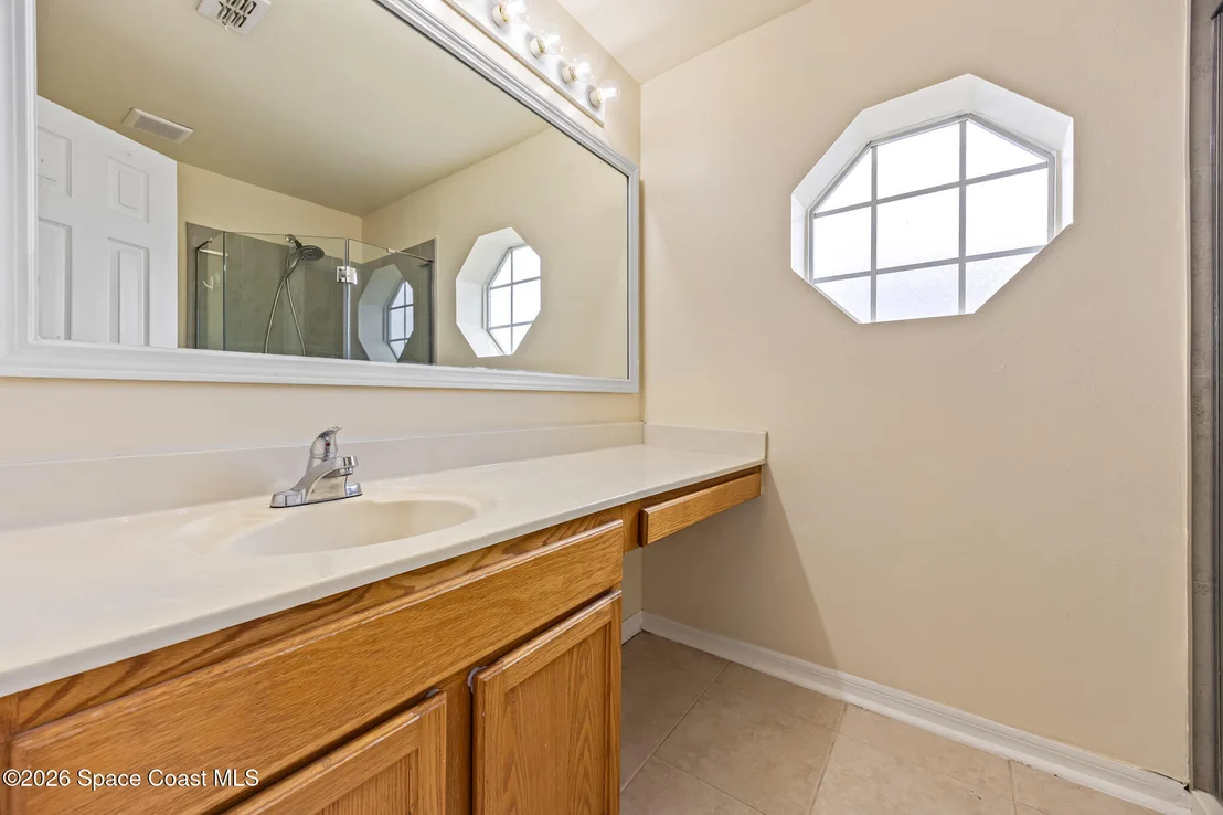 Photo of 1012 Ray Road SE