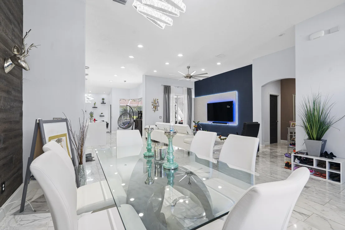 Photo of 712 Autumn Glen Drive