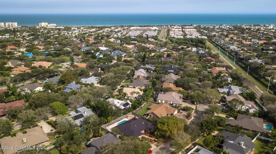 Photo of 569 Hummingbird Drive