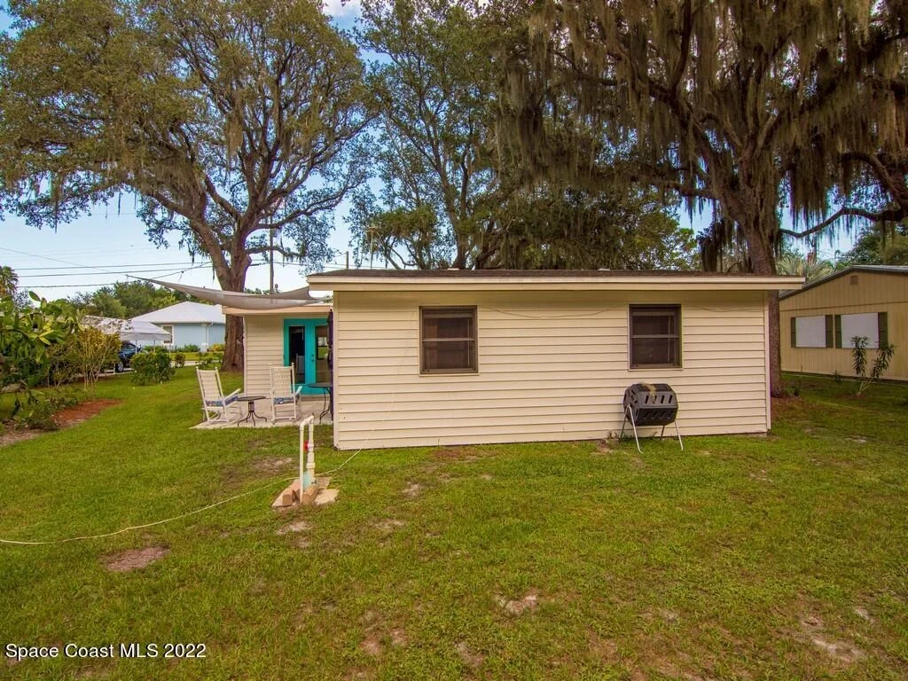 Photo of 9850 River Drive