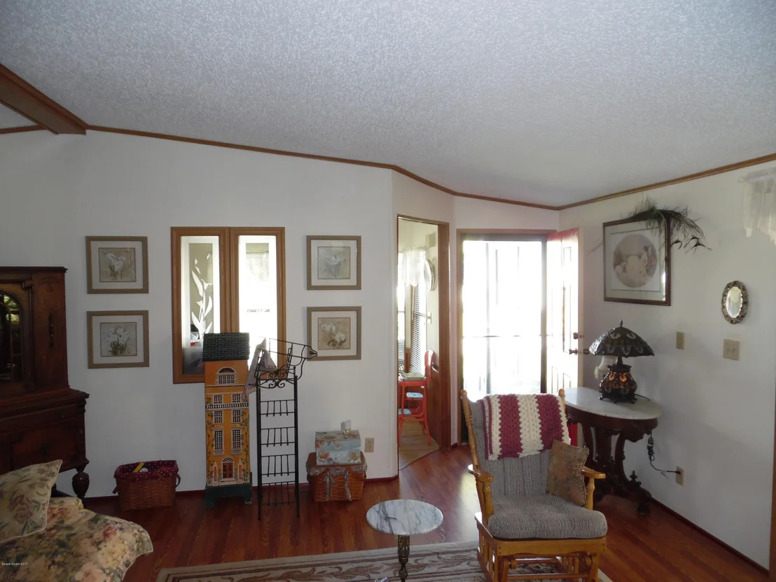 Photo of 5635 Algonquin Place