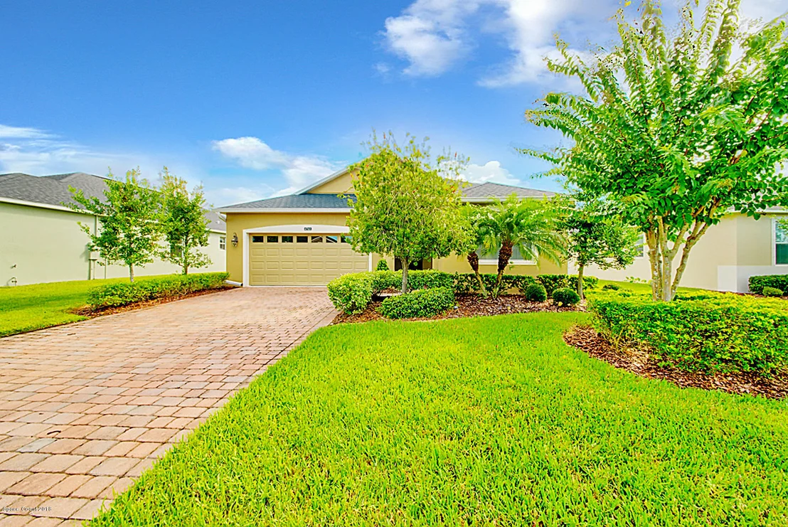 Photo of 6763 Newhall Lane