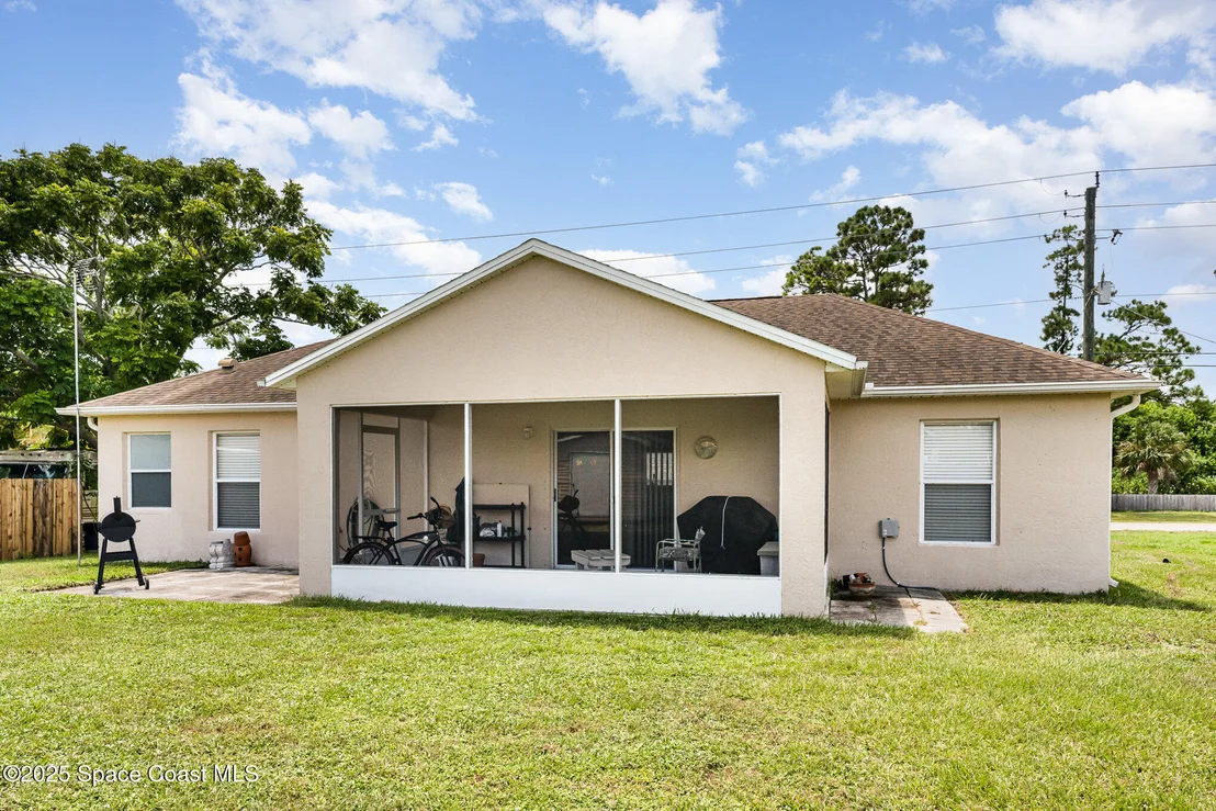 Photo of 6465 Grissom Parkway