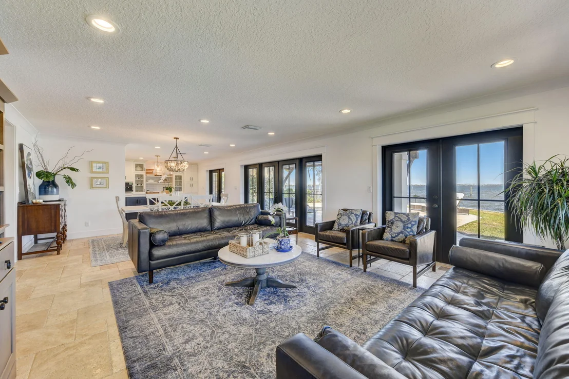 Photo of 451 River View Lane