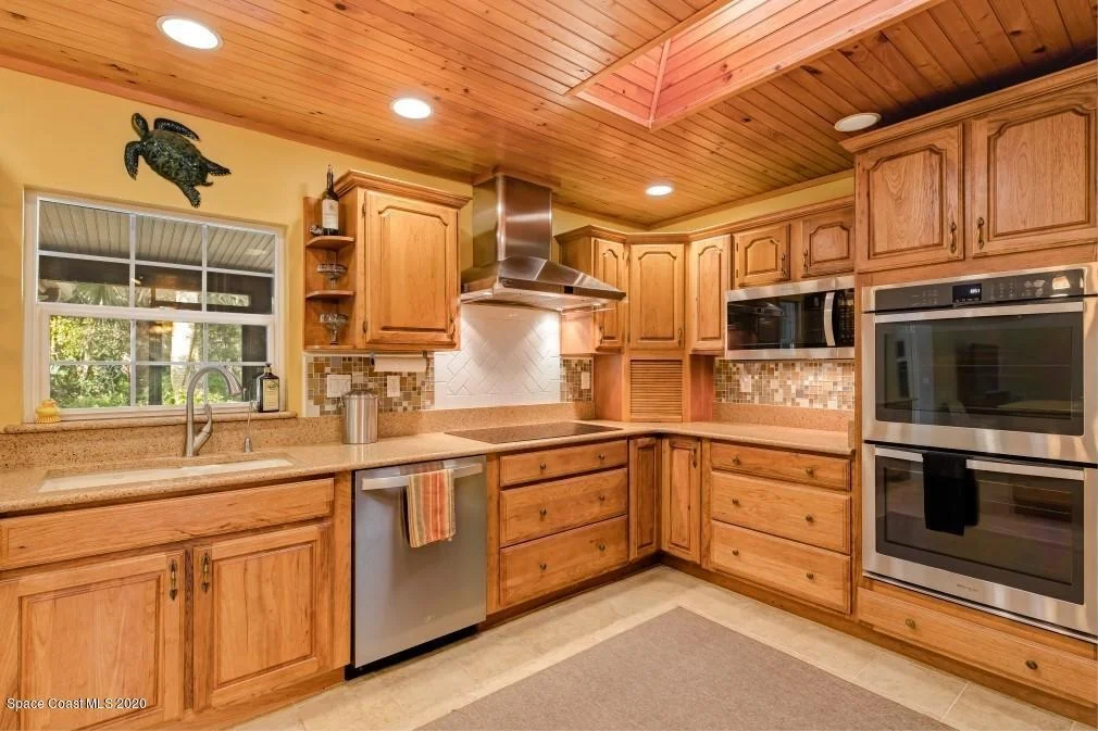 Photo of 677 W Pine Road