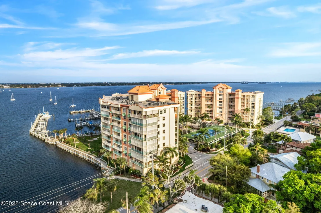Photo of Unit 301 at 100 Riverside Drive