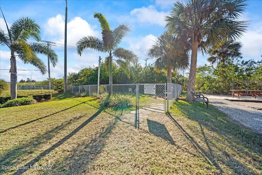 Photo of 3061 Indian River Drive NE