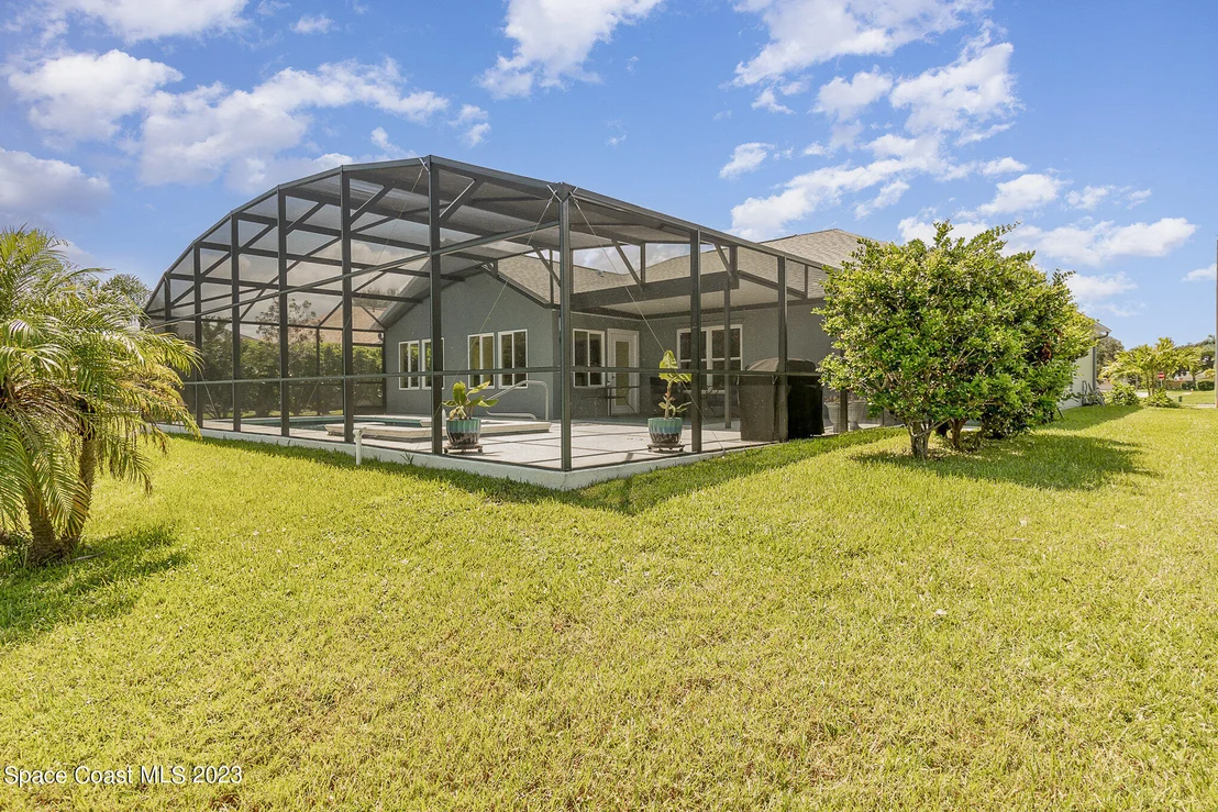 Photo of 1202 Meadow Lake Road