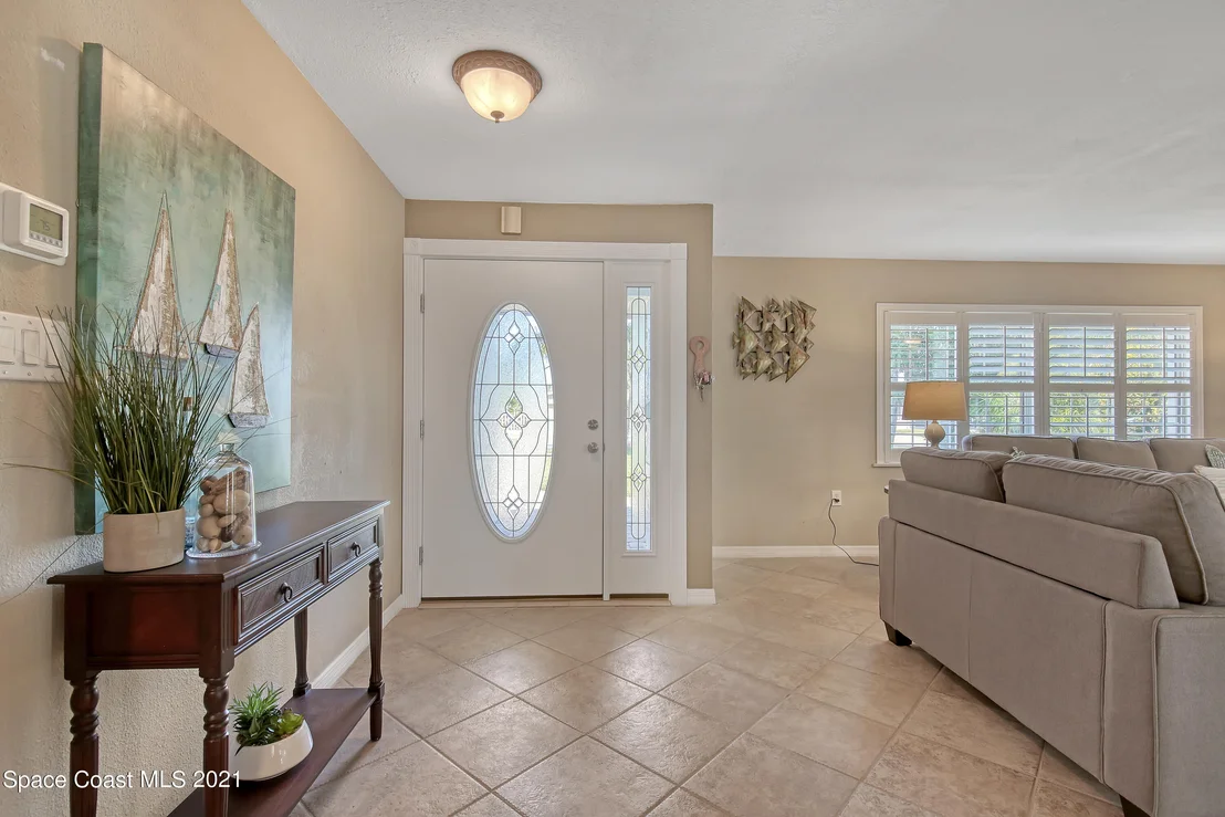 Photo of 444 Sparrow Drive