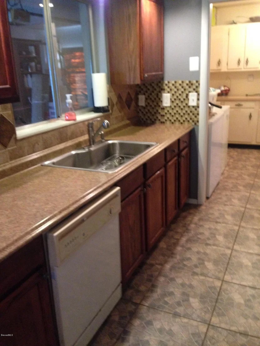 Photo of 3082 NE Garden Terrace