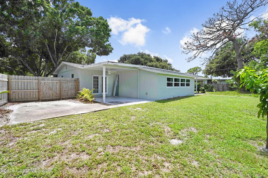 Photo of 827 Glenmore Circle