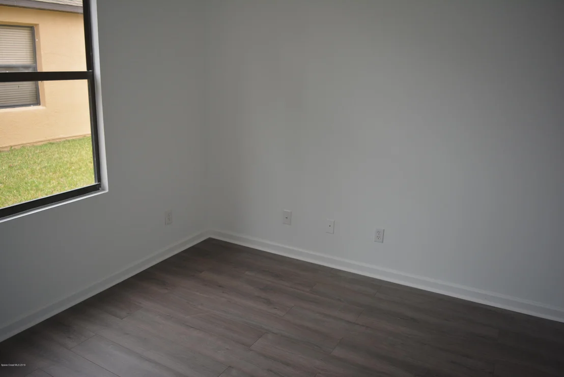 Photo of 1241 Bolle Circle