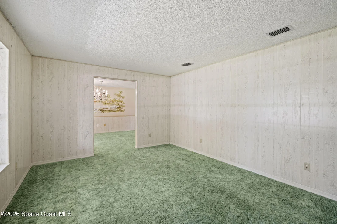 Photo of 945 Bluegrass Lane