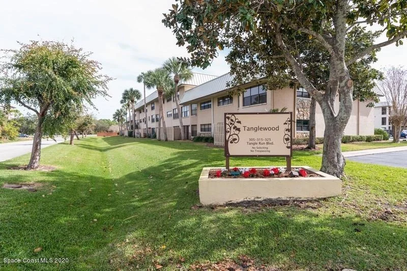 Photo of Unit 1221 at 305 Tangle Run Boulevard