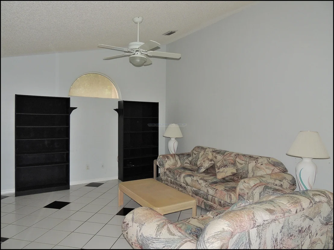 Photo of 970 Tamarind Circle