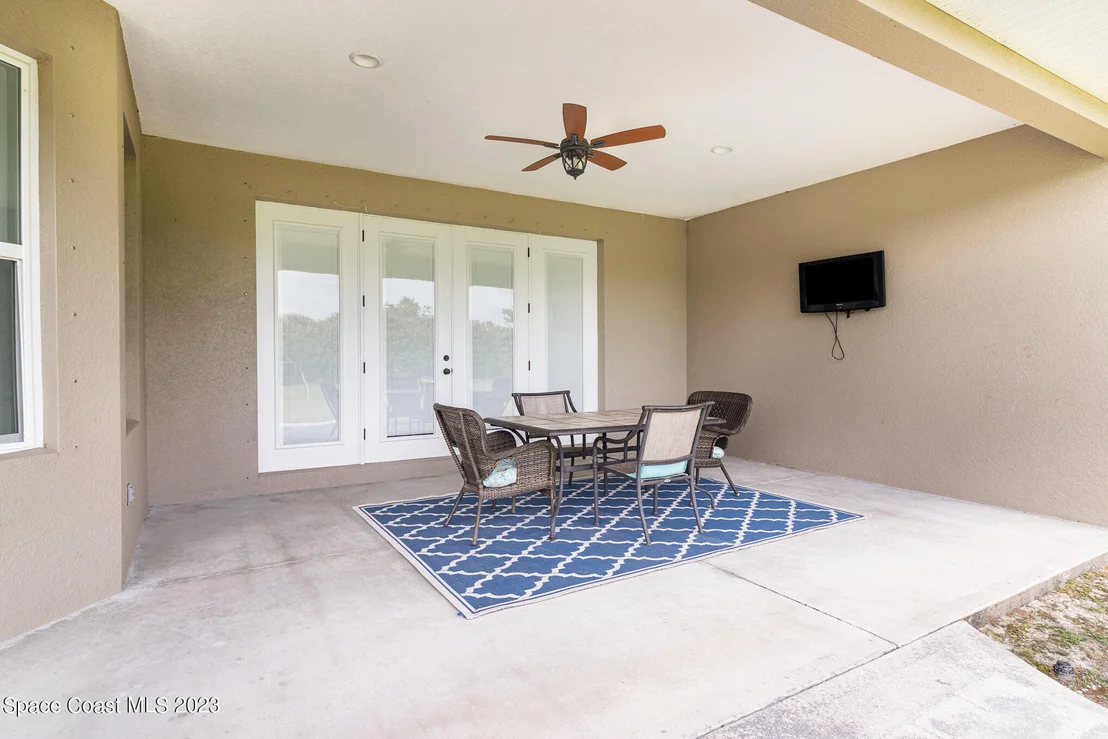 Photo of 3290 Aurantia Road